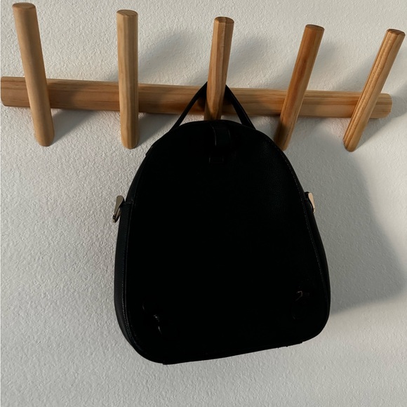 black backpack/ purse - Picture 4 of 9